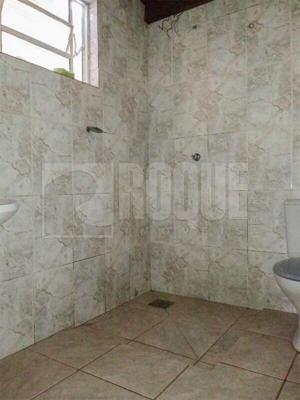 Casa Residencial para aluguel no bairro Jardim Nova Itália: Banheiro social