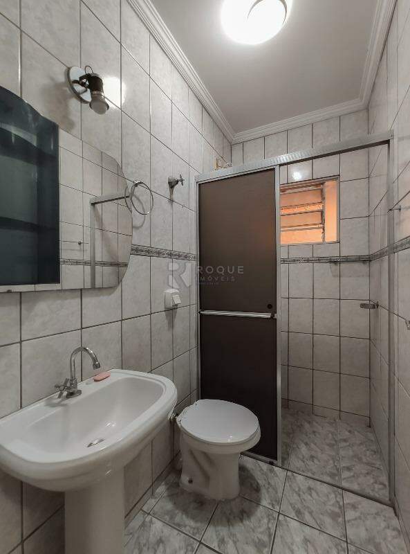 Casa Residencial para aluguel no bairro Jardim Nova Europa: WC social 