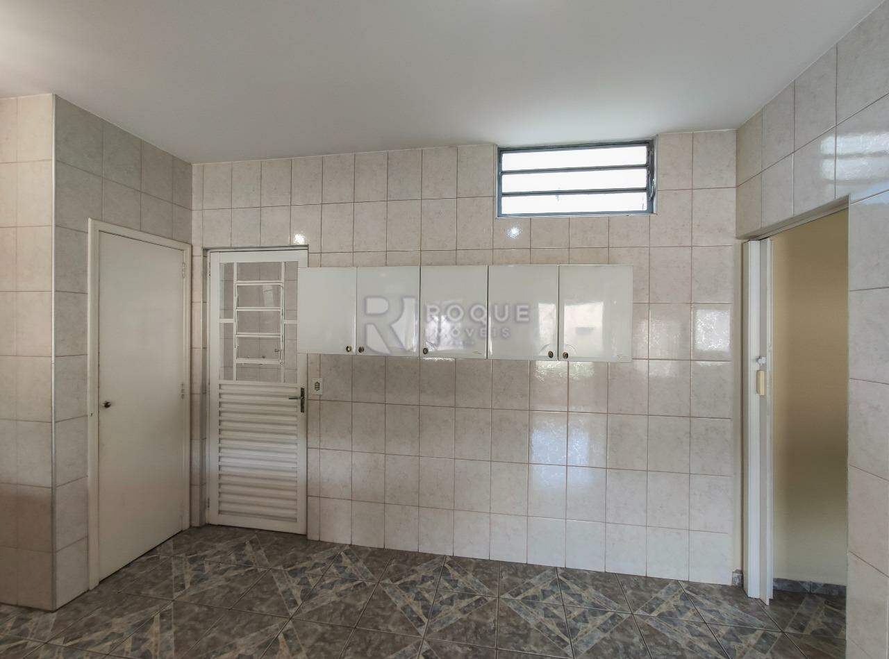 Casa Residencial para aluguel no bairro Jardim Bandeirantes: Cozinha 