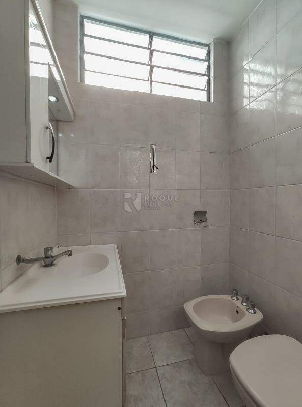 Casa Residencial para aluguel no bairro Jardim Bandeirantes: WC suíte 