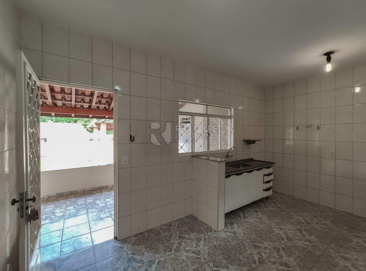 Casa Residencial para aluguel no bairro Jardim Bandeirantes: Cozinha 