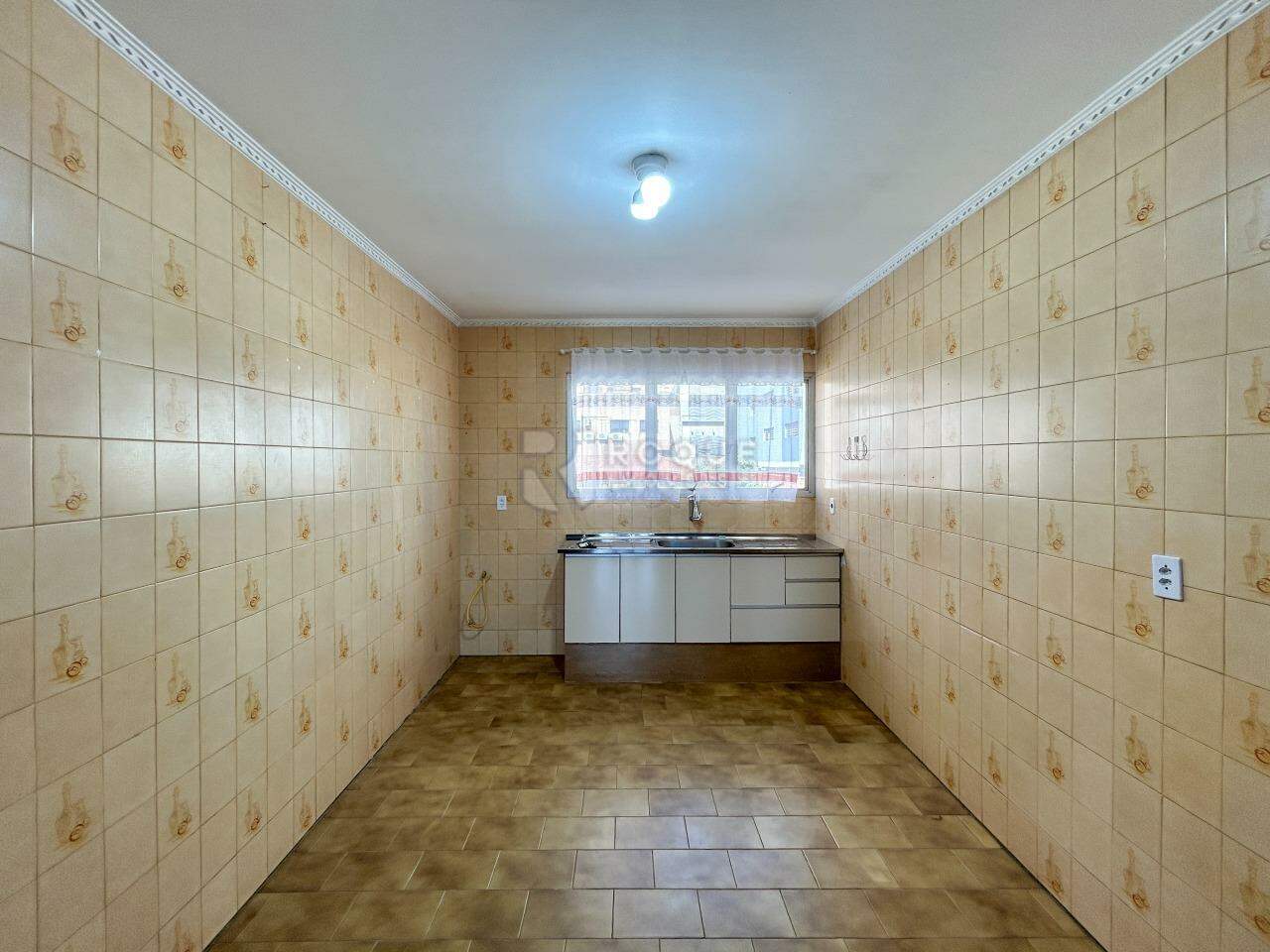 Apartamento para aluguel no bairro Centro: Cozinha 