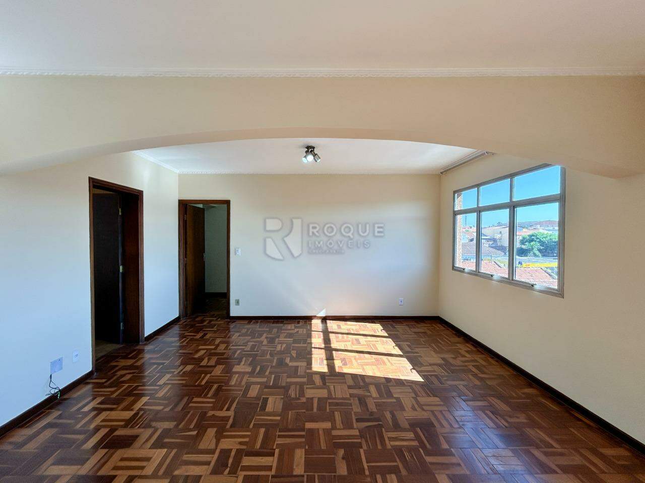 Apartamento para aluguel no bairro Centro: Sala 