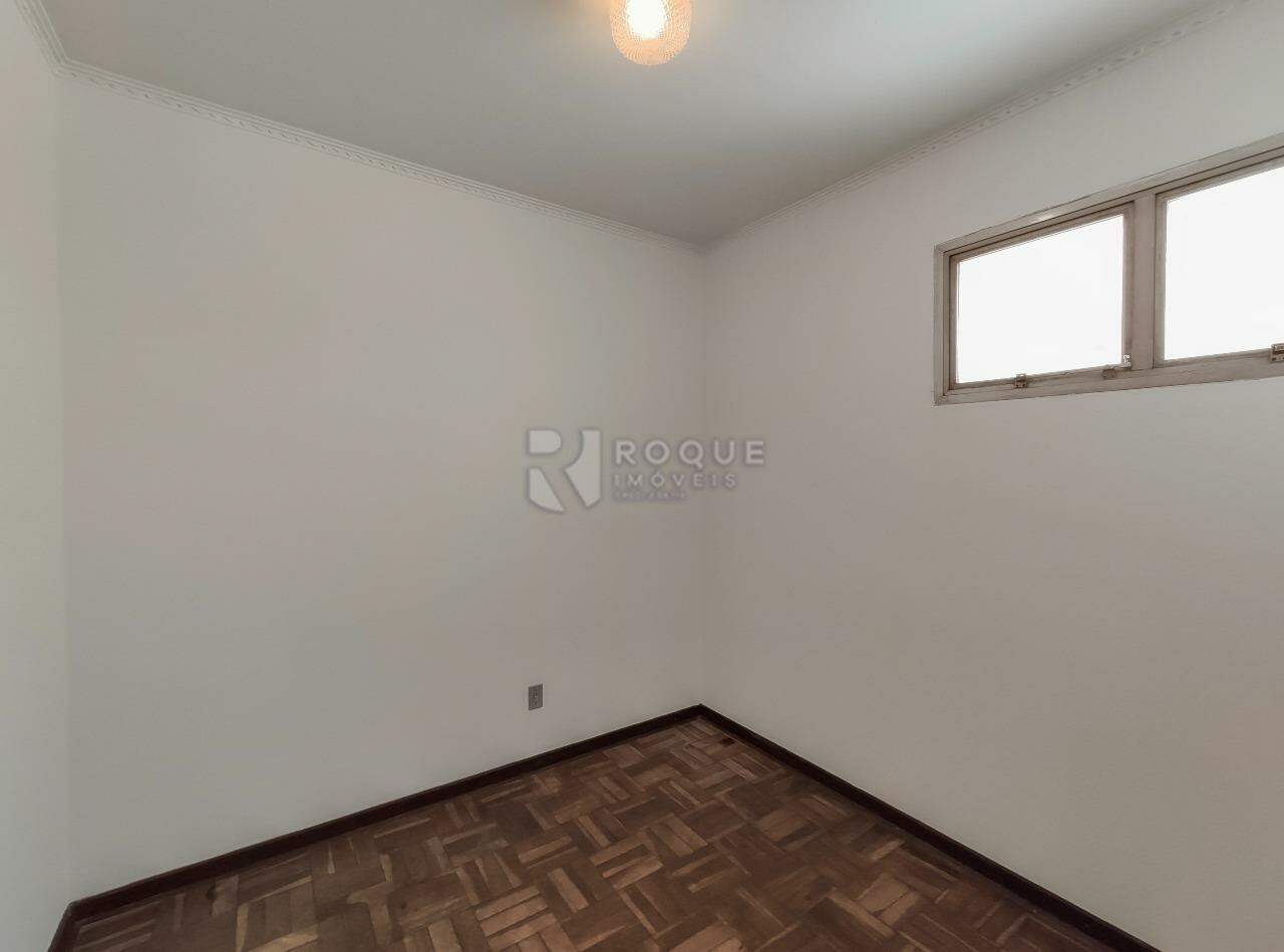Apartamento para aluguel no bairro Centro: Dormitório fundo 