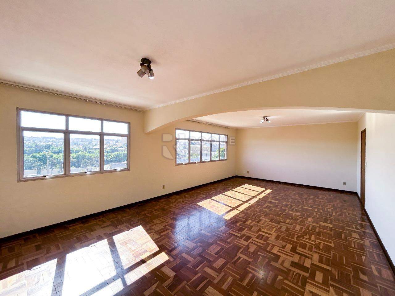 Apartamento para aluguel no bairro Centro: Sala 