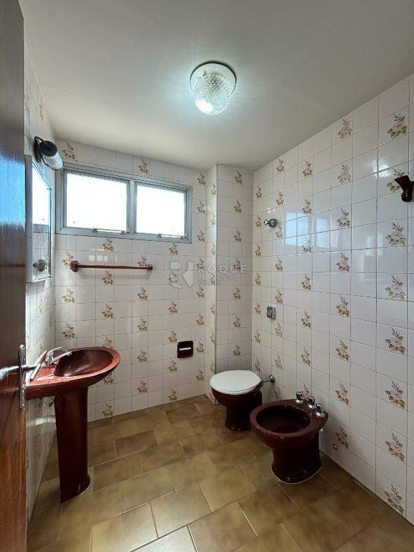 Apartamento para aluguel no bairro Centro: WC suíte 