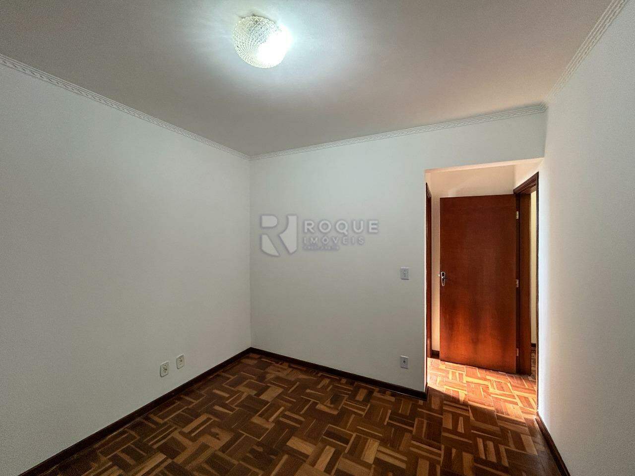 Apartamento para aluguel no bairro Centro: Dormitório 3 suíte 