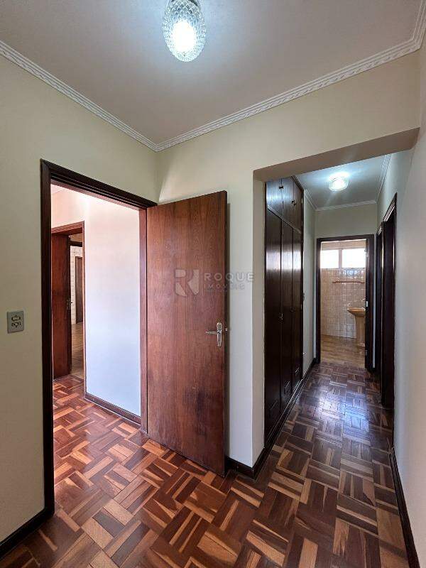 Apartamento para aluguel no bairro Centro: Hall 