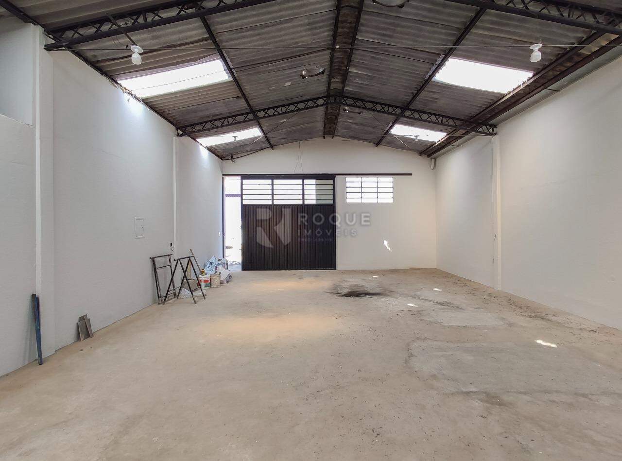Barracão/Galpão para aluguel no bairro Jardim Glória: Salão