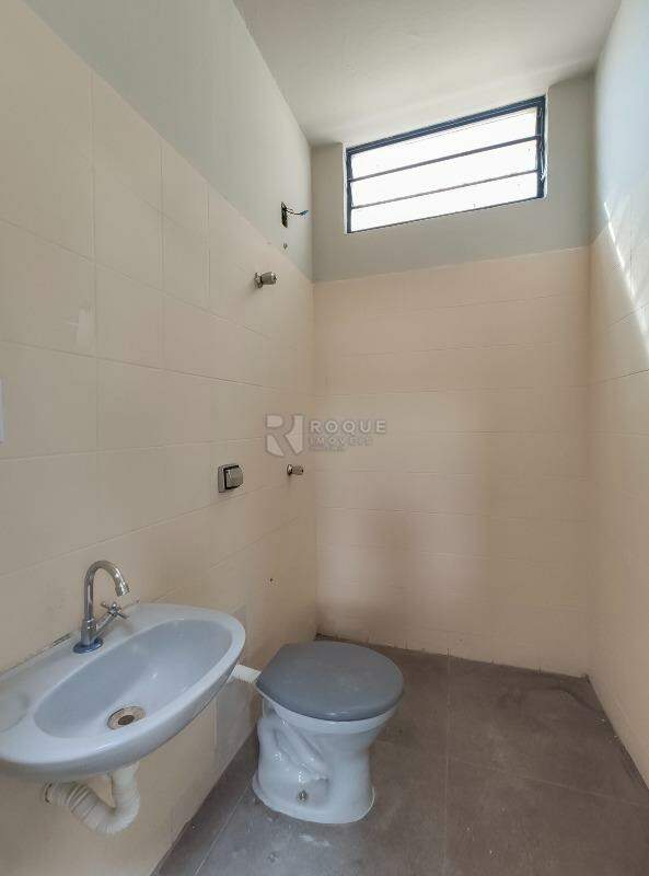 Barracão/Galpão para aluguel no bairro Jardim Glória: WC social 1