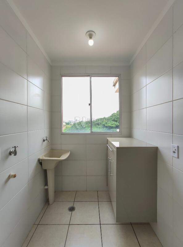 Apartamento para aluguel no bairro Vila Camargo: Área de serviço 