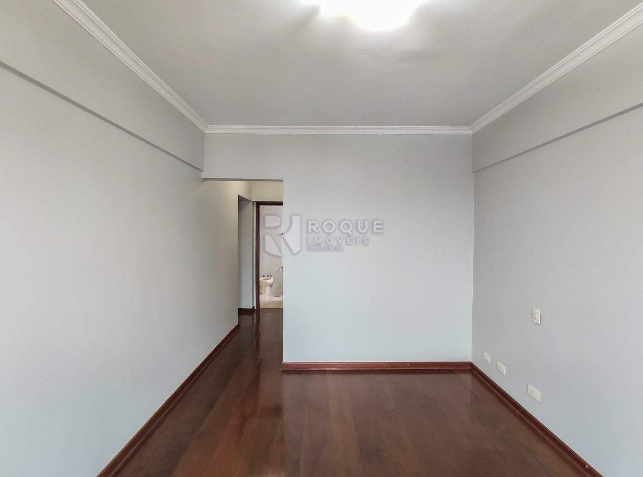 Apartamento para aluguel no bairro Centro: Dormitório 3 suíte