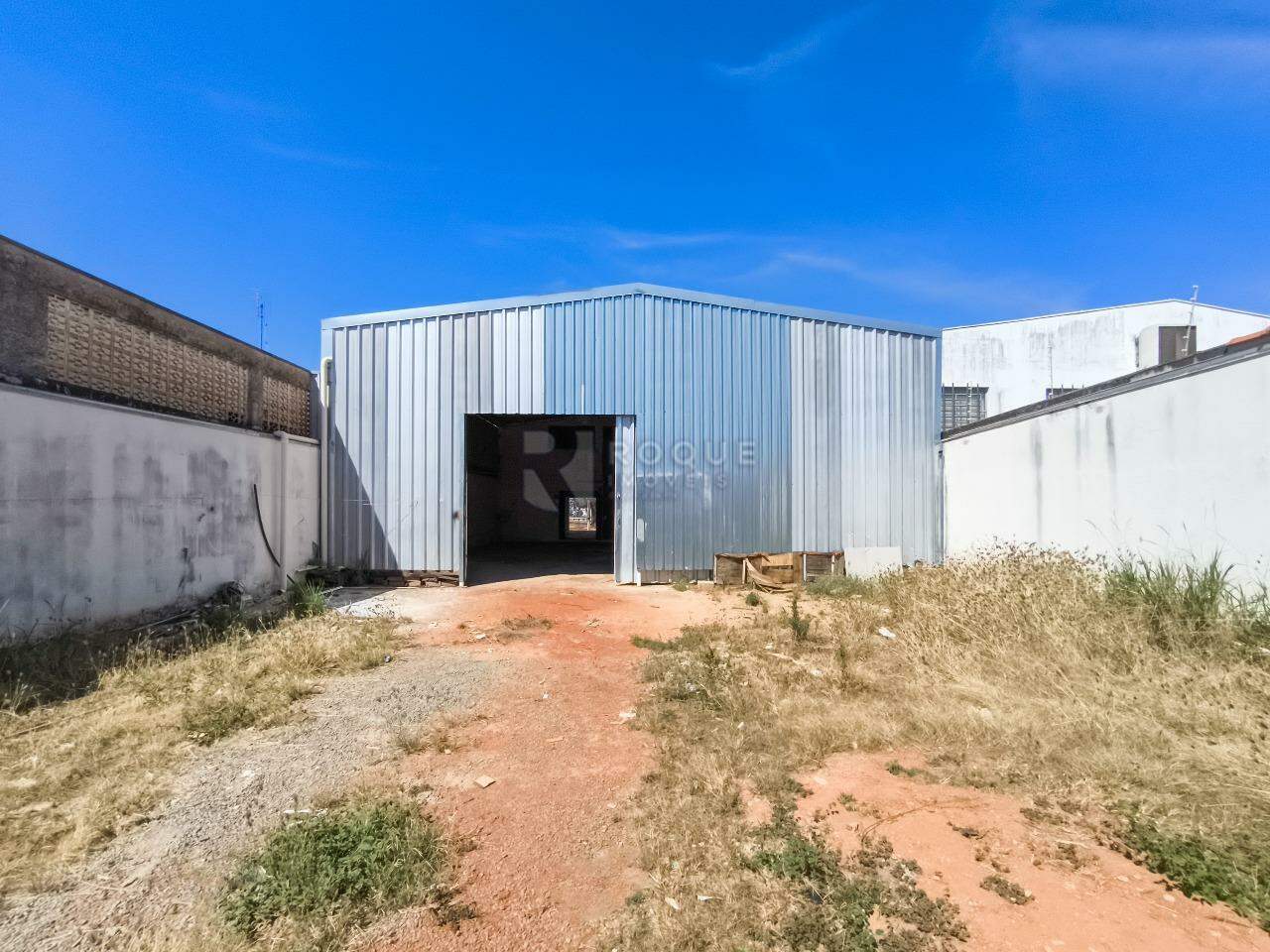 Barracão/Galpão para aluguel no bairro Vila Piza: Fundos