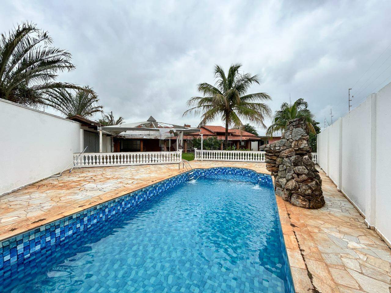 Casa Comercial para aluguel no bairro Jardim Paulista: Piscina / Área externa