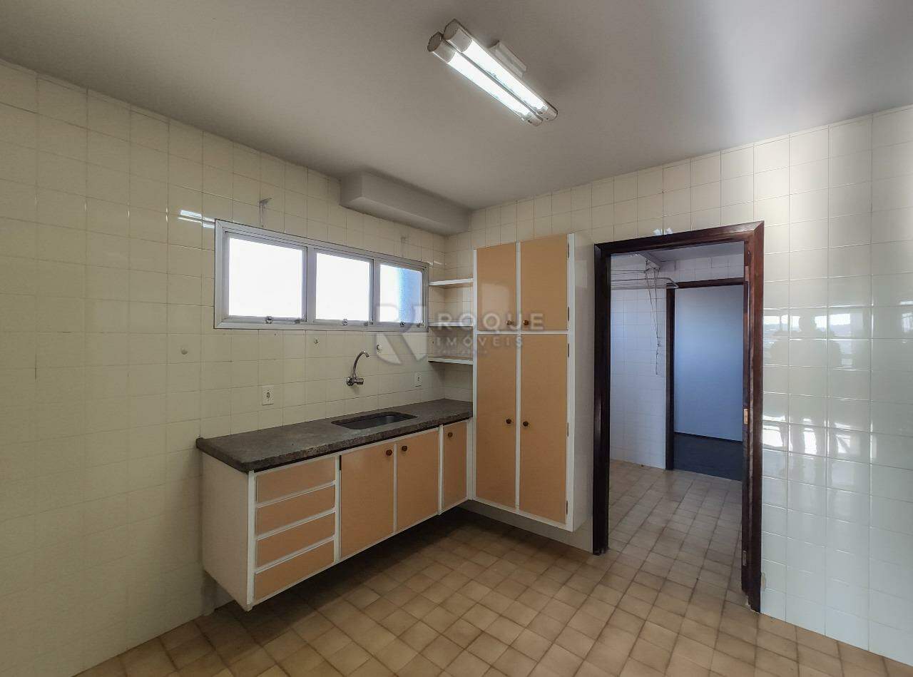 Apartamento para aluguel no bairro Centro: Cozinha 