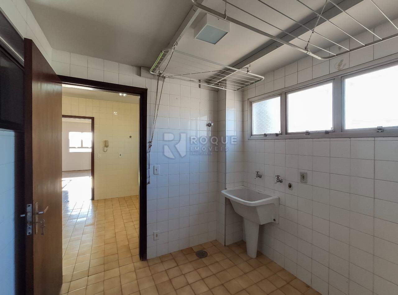 Apartamento para aluguel no bairro Centro: Área de serviço 