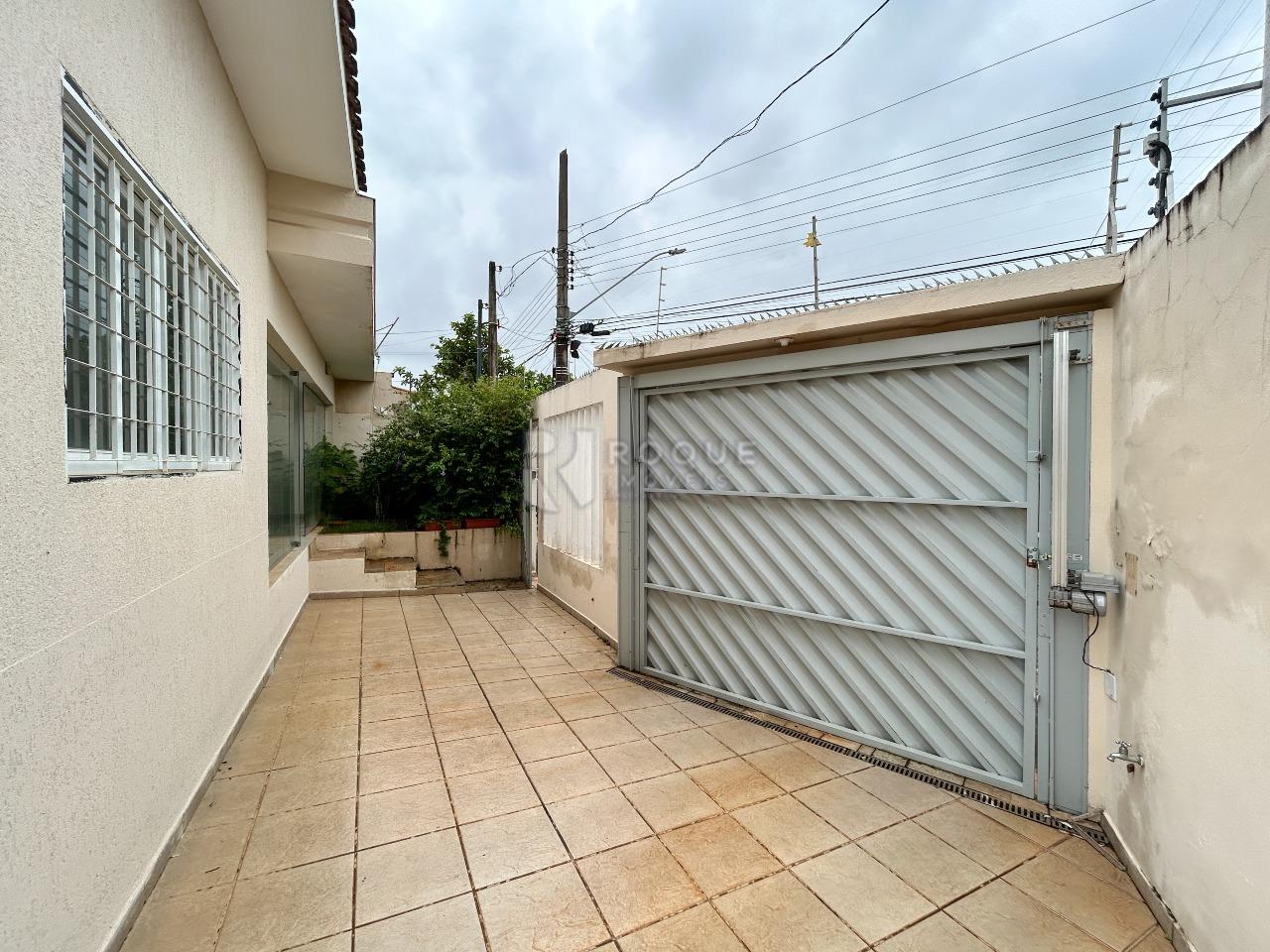 Casa Residencial para aluguel no bairro Centro: Área da frente