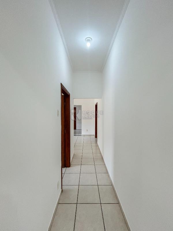 Casa Residencial para aluguel no bairro Centro: Hall
