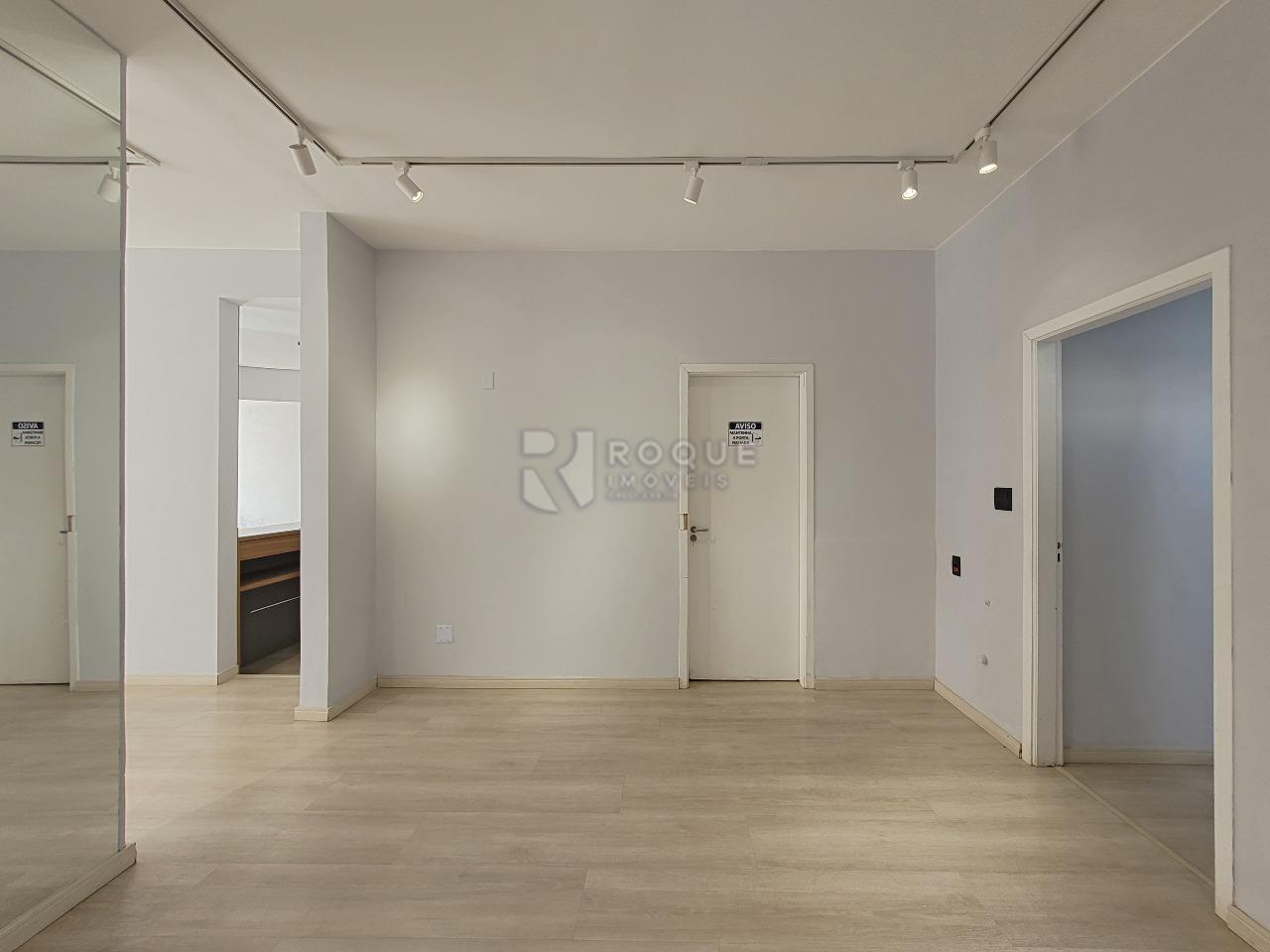 Casa Comercial para aluguel no bairro Centro: Sala 3