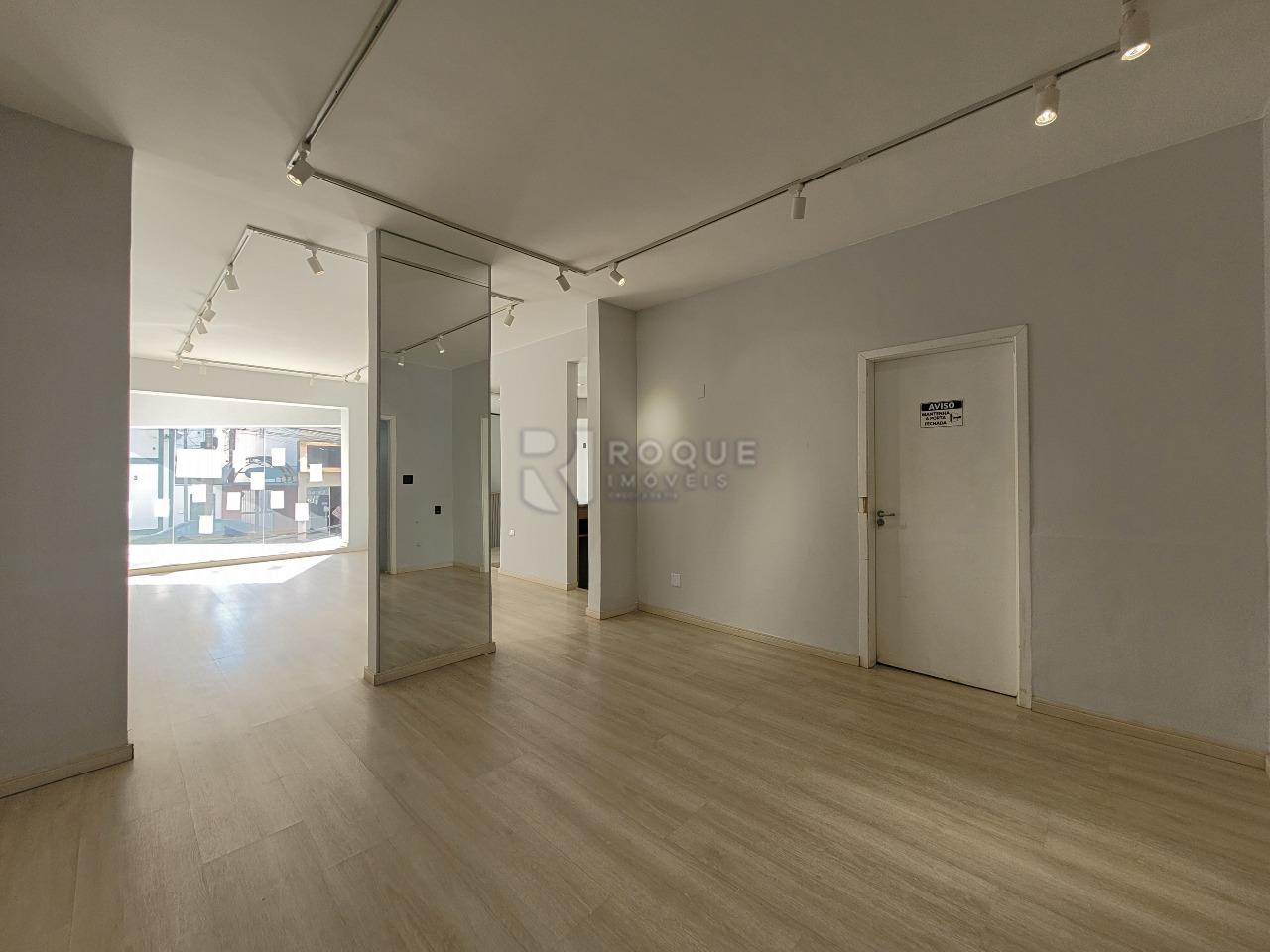 Casa Comercial para aluguel no bairro Centro: Sala 3