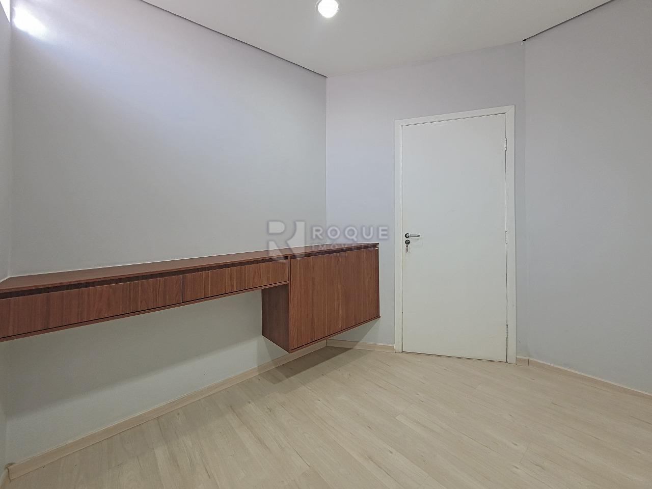 Casa Comercial para aluguel no bairro Centro: Sala 5