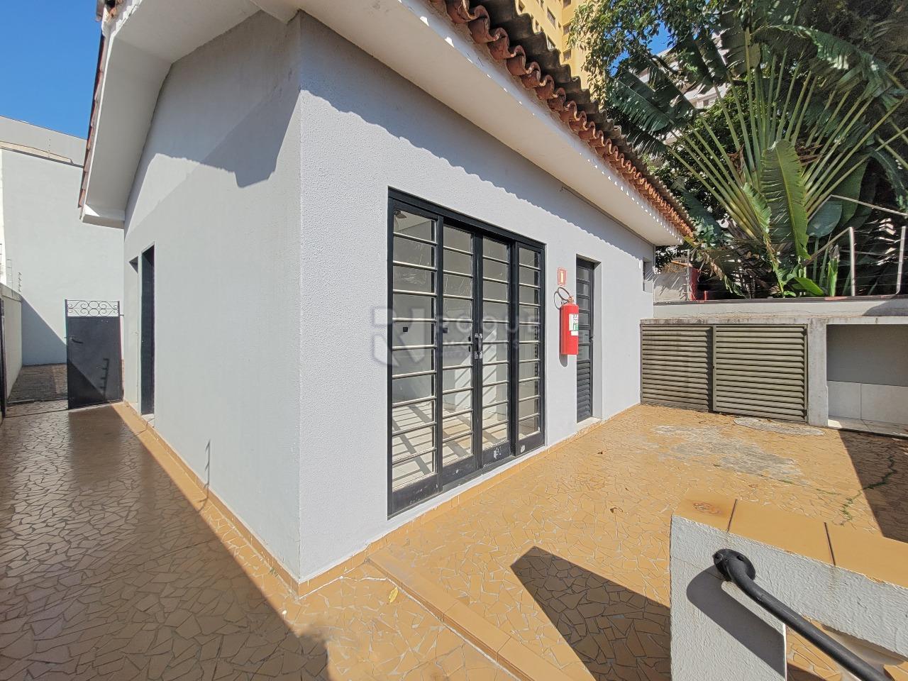 Casa Comercial para aluguel no bairro Centro: Edícula
