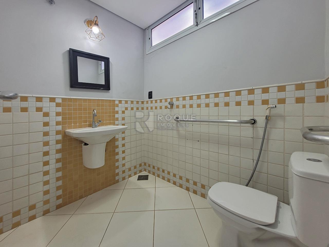 Casa Comercial para aluguel no bairro Centro: Wc 1