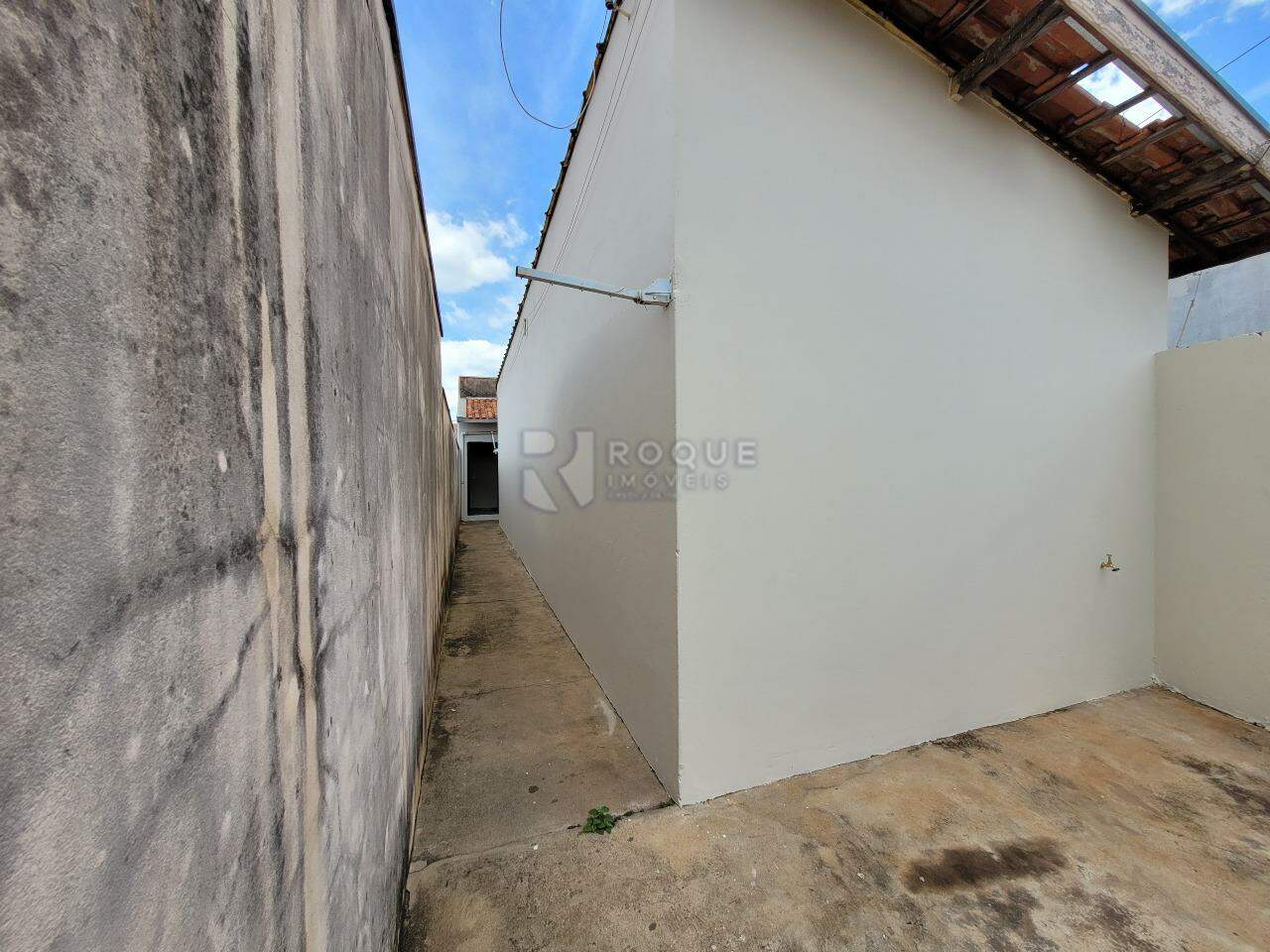 Casa Residencial para aluguel no bairro Jardim São Lourenço: Corredor