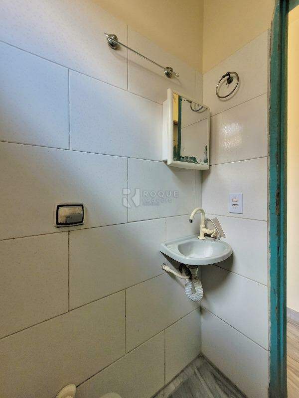 Casa Residencial para aluguel no bairro Jardim São Lourenço: Wc