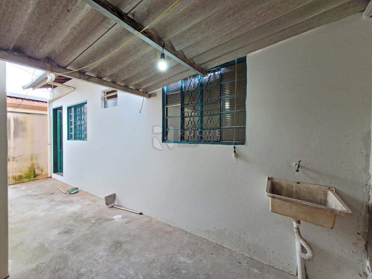 Casa Residencial para aluguel no bairro Jardim São Lourenço: Área de serviço