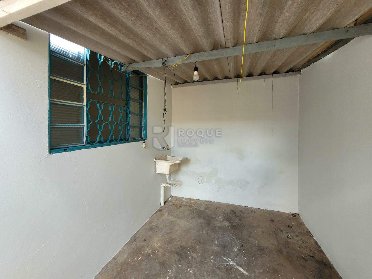 Casa Residencial para aluguel no bairro Jardim São Lourenço: Área de serviço