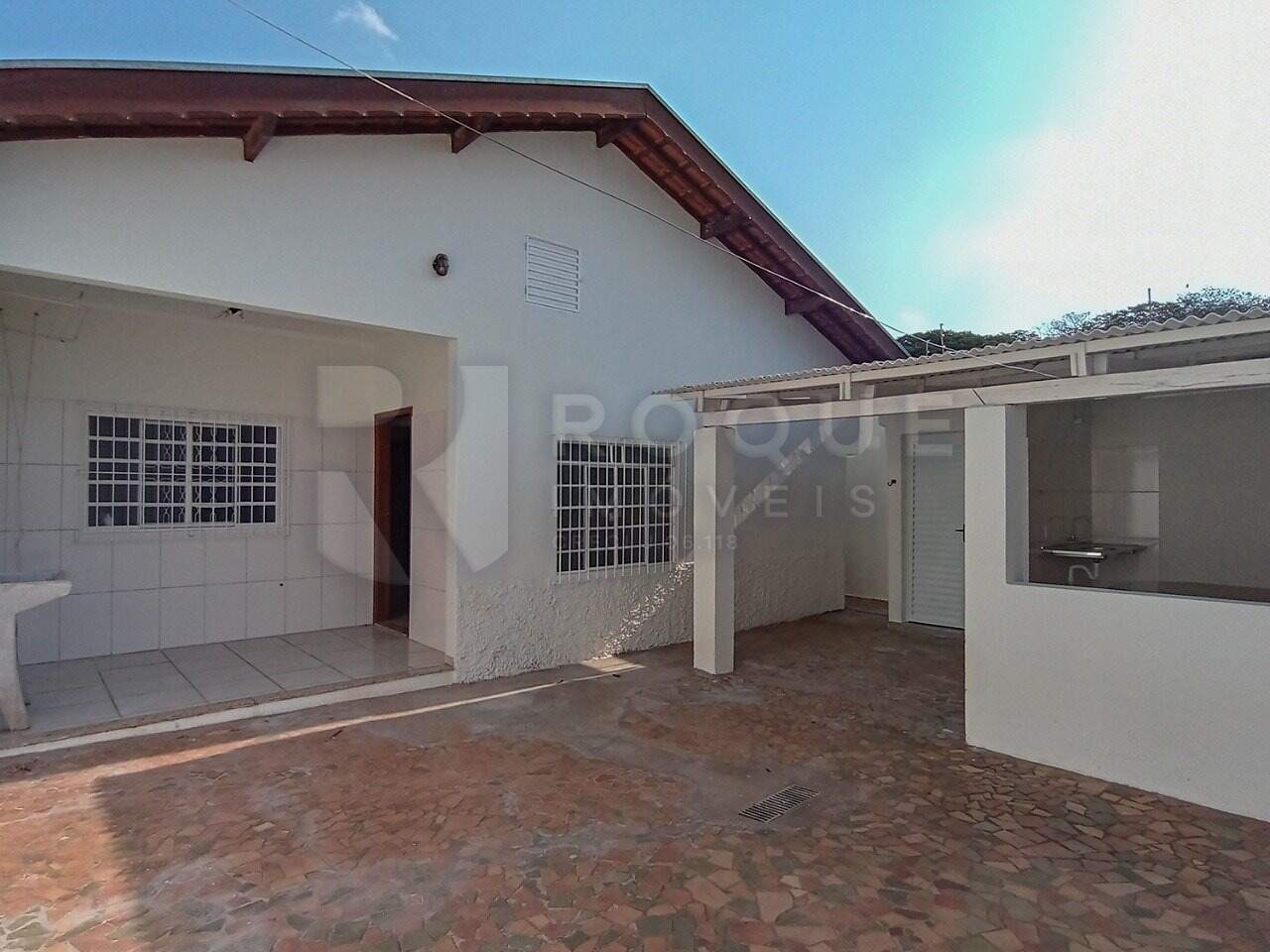 Casa Residencial para aluguel no bairro Jardim Morro Azul: Fundo