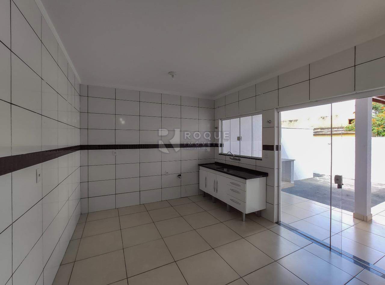Casa Residencial para aluguel no bairro Parque Hippolyto: Cozinha 