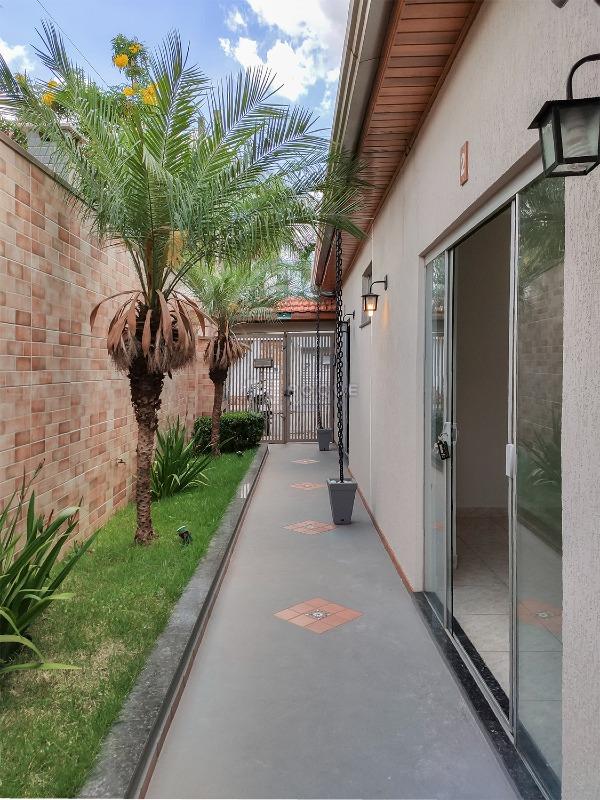 Salas/Conjuntos para aluguel no bairro Vila Esteves: Corredor de acesso 