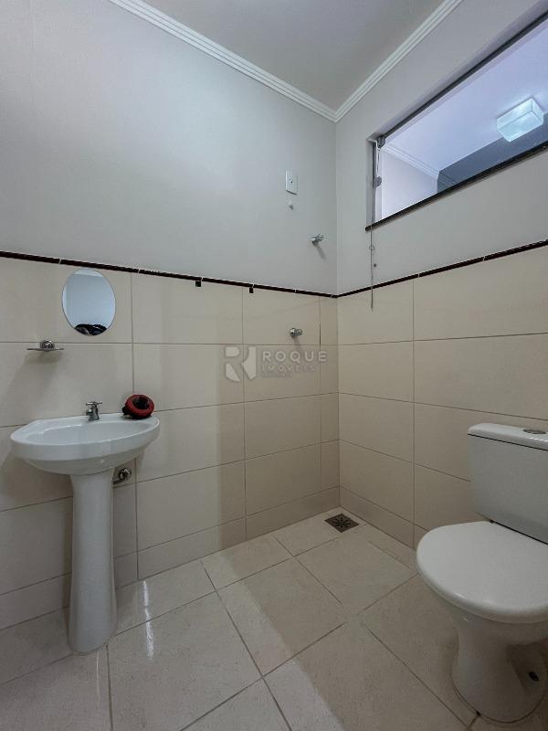 Salas/Conjuntos para aluguel no bairro Vila Esteves: WC sala 