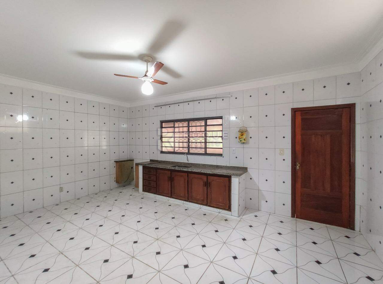 Casa Residencial para aluguel no bairro Jardim Santo André: Cozinha