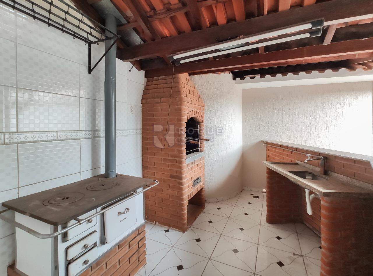 Casa Residencial para aluguel no bairro Jardim Santo André: Churrasqueira / Frente 