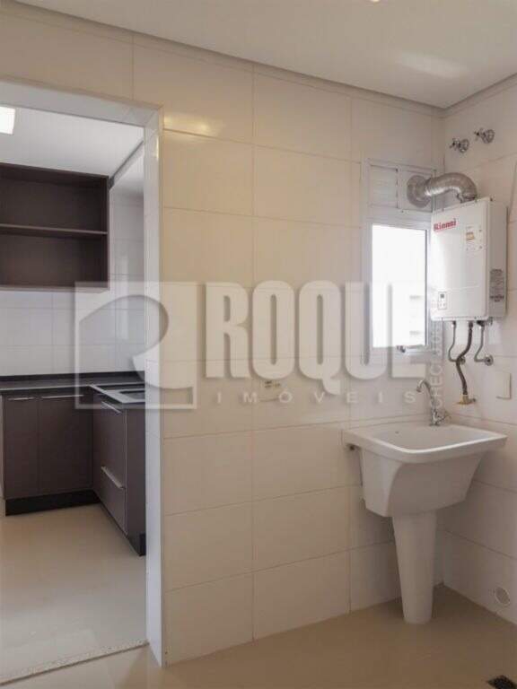 Apartamento para aluguel no bairro Jardim Residencial Francisco Cruãnes: Área de serviço