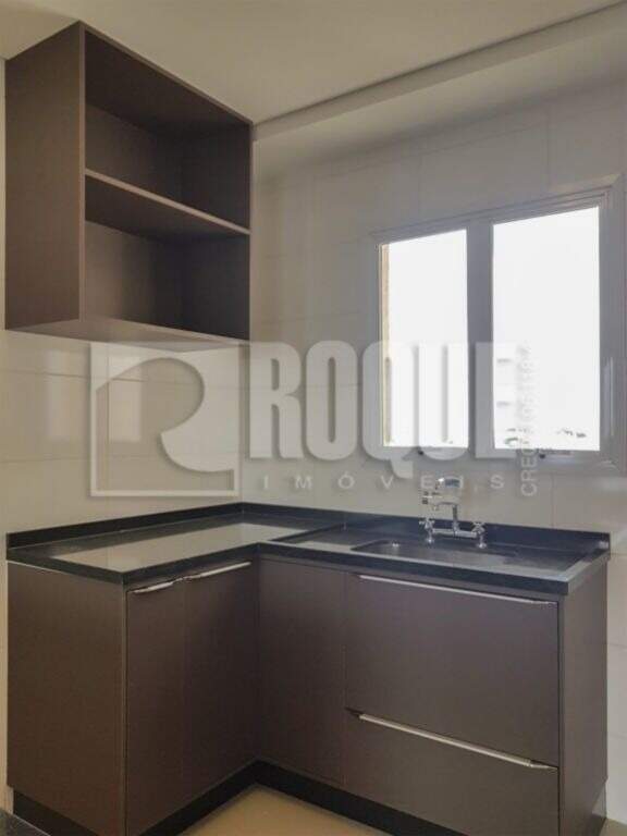 Apartamento para aluguel no bairro Jardim Residencial Francisco Cruãnes: Cozinha outra vista