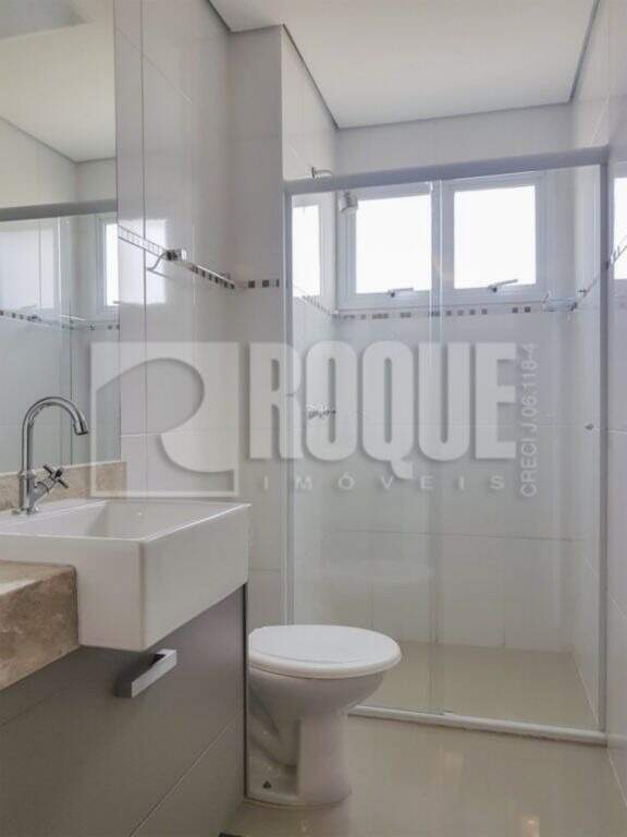 Apartamento para aluguel no bairro Jardim Residencial Francisco Cruãnes: Banheiro suíte