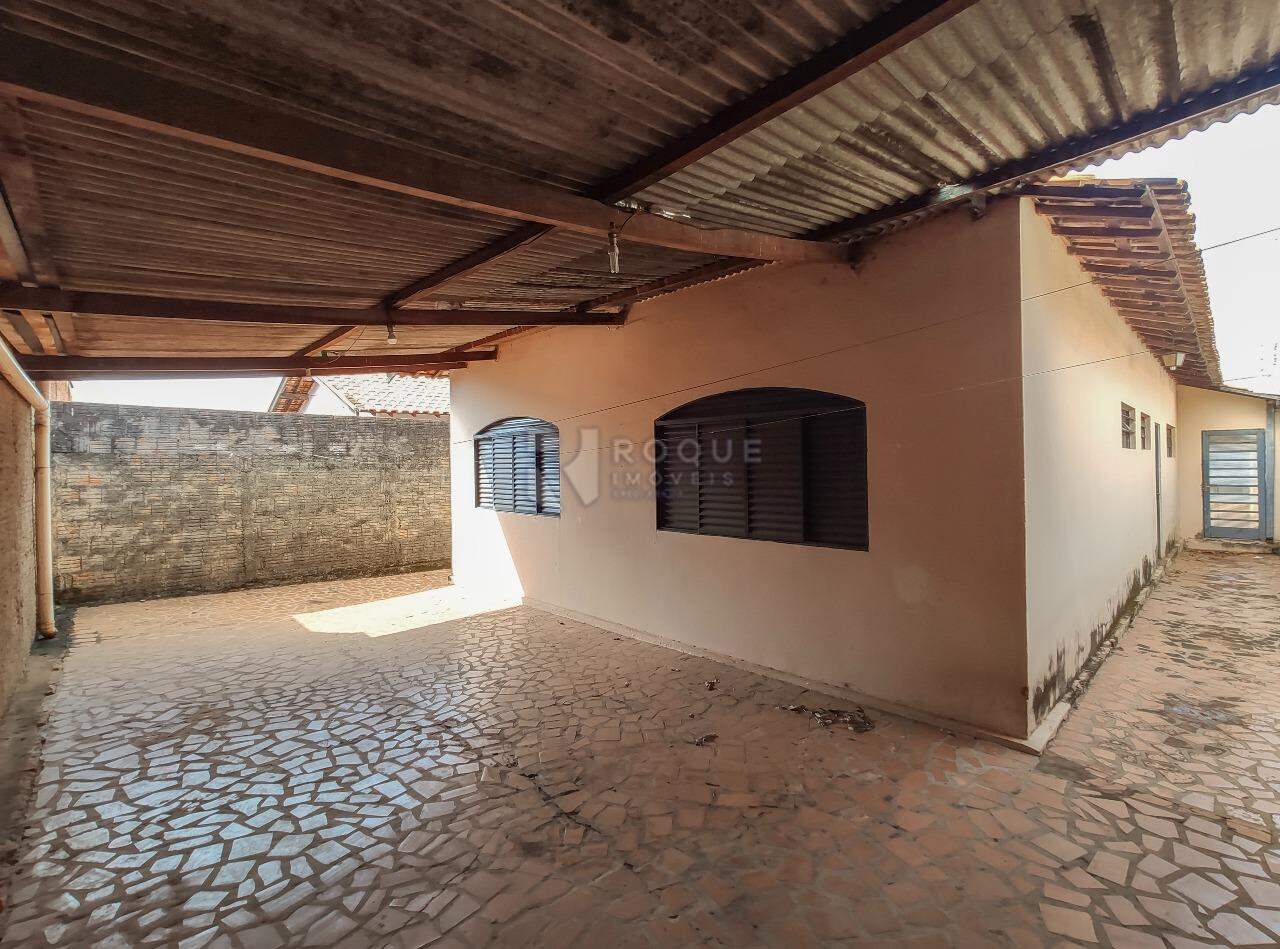 Casa Residencial para aluguel no bairro Jardim das Laranjeiras: Rancho fundo 