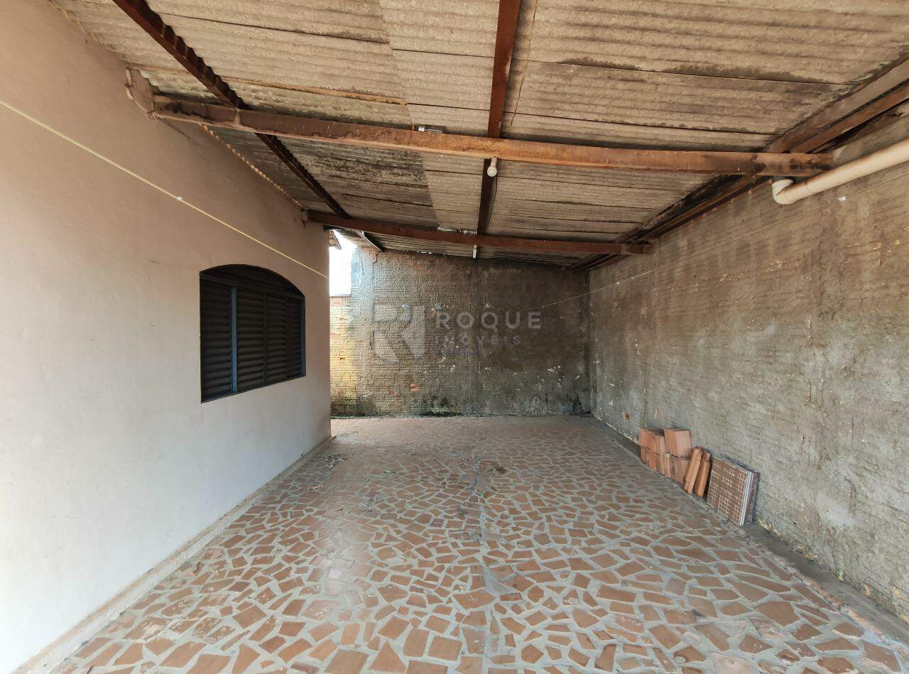 Casa Residencial para aluguel no bairro Jardim das Laranjeiras: Rancho fundo 