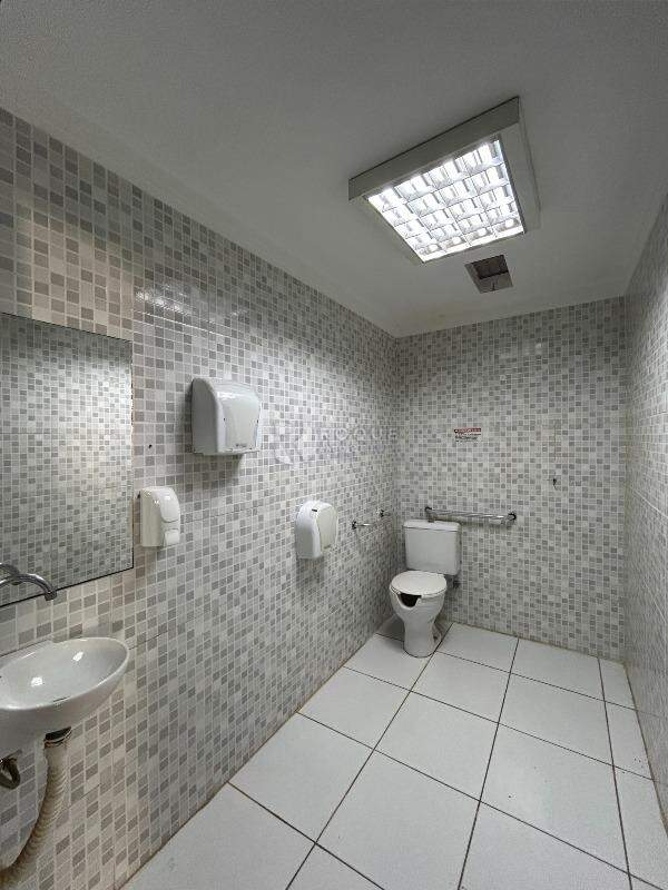 Salão para aluguel no bairro Vila Anita: WC social 1