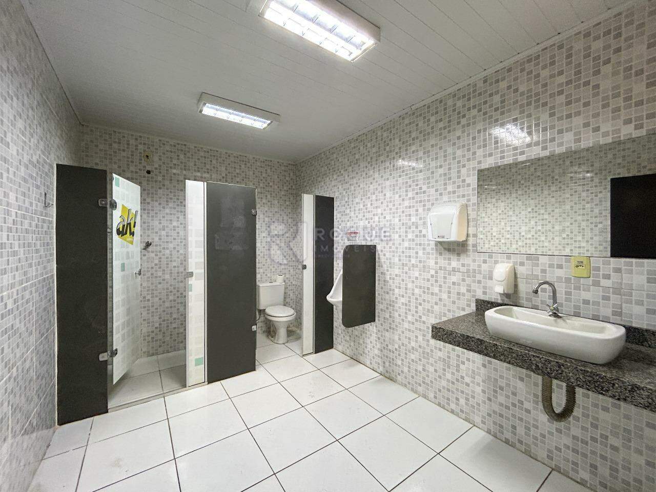 Salão para aluguel no bairro Vila Anita: WC social 3