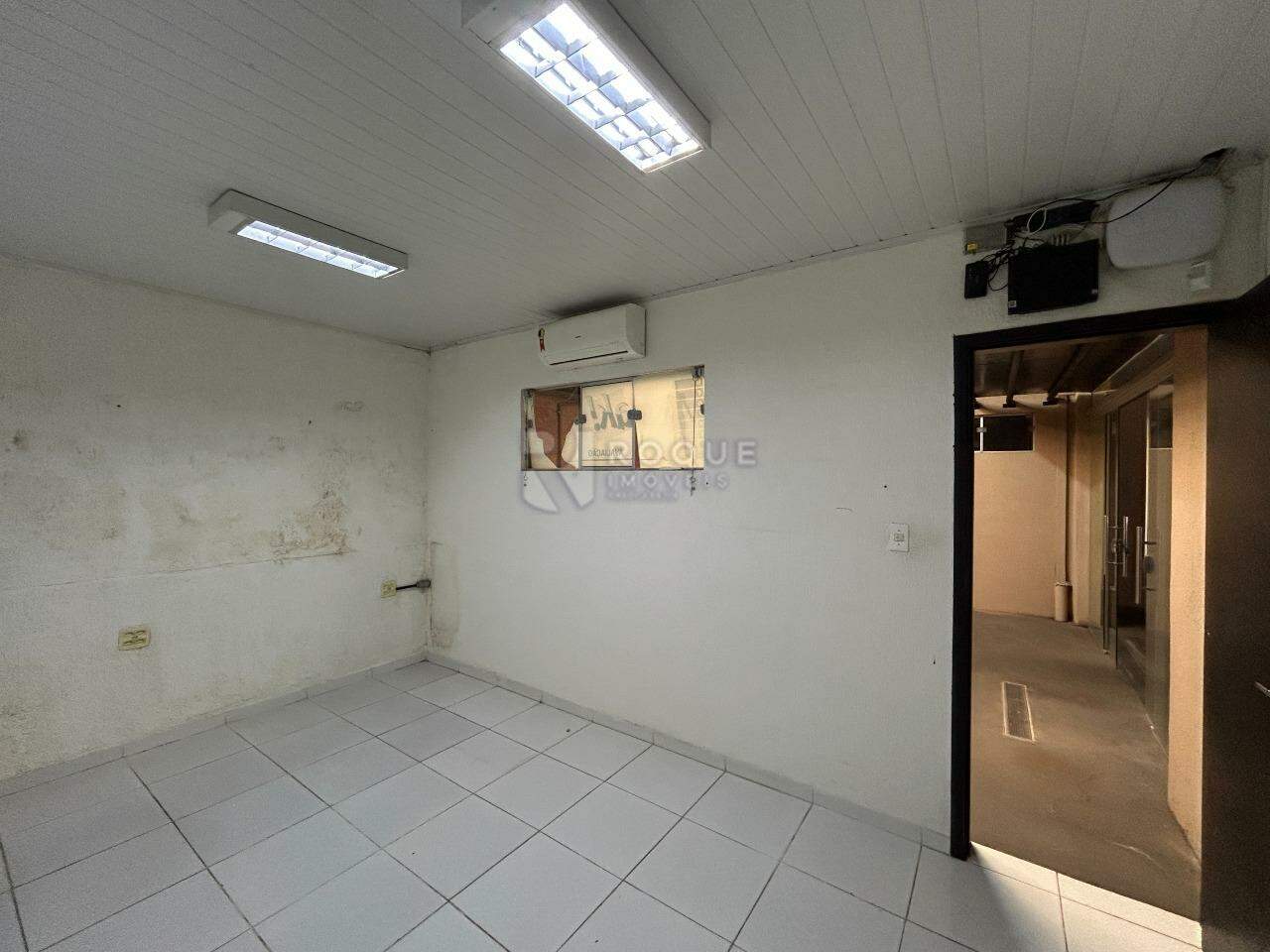Salão para aluguel no bairro Vila Anita: Sala 