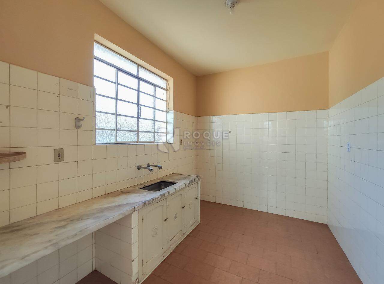 Casa Residencial para aluguel no bairro Centro: Cozinha 