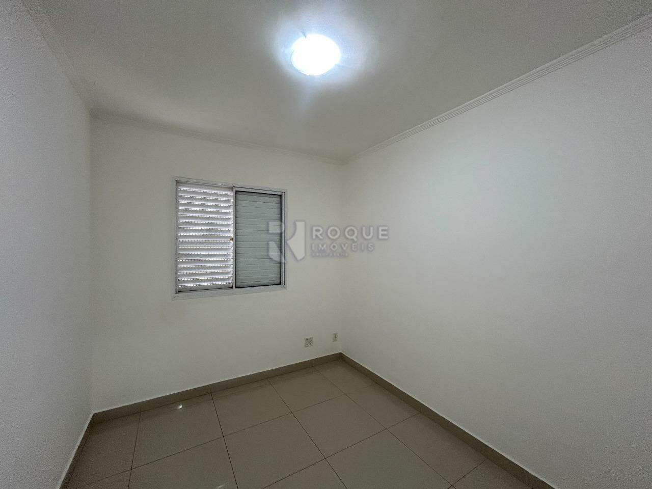 Apartamento para aluguel no bairro Jardim Esmeralda: Dormitório 1