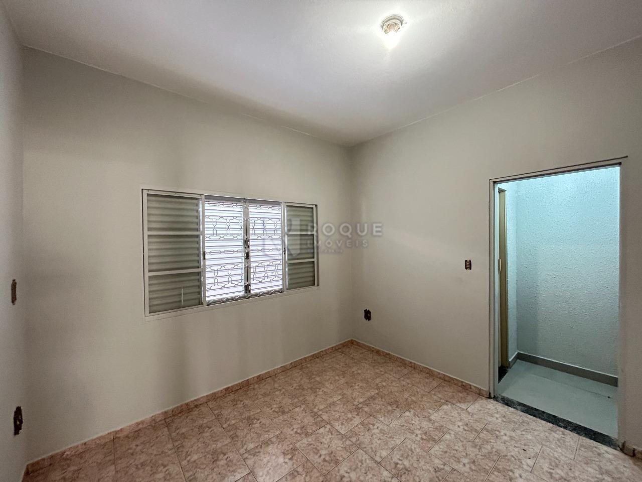 Casa Residencial para aluguel no bairro Jardim Paulista: Dormitório 3 suíte 