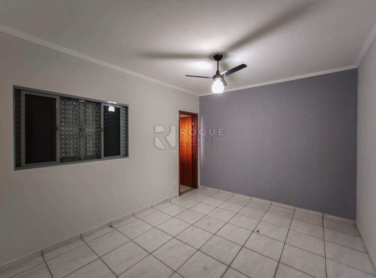 Casa Residencial para aluguel no bairro Jardim Residencial Dona Santina Paroli Peccinini: Dormitório 2 suíte 