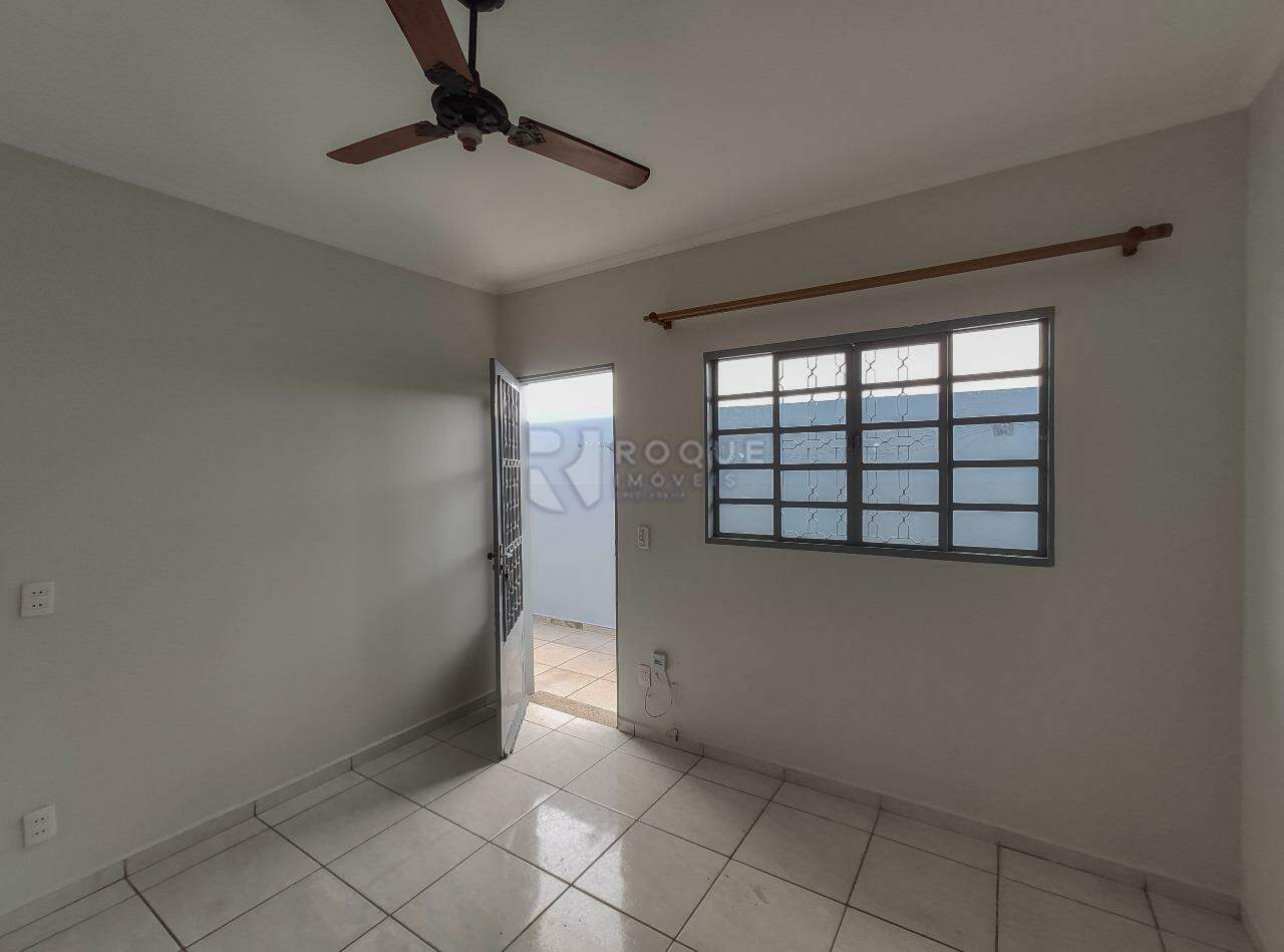 Casa Residencial para aluguel no bairro Jardim Residencial Dona Santina Paroli Peccinini: Sala 